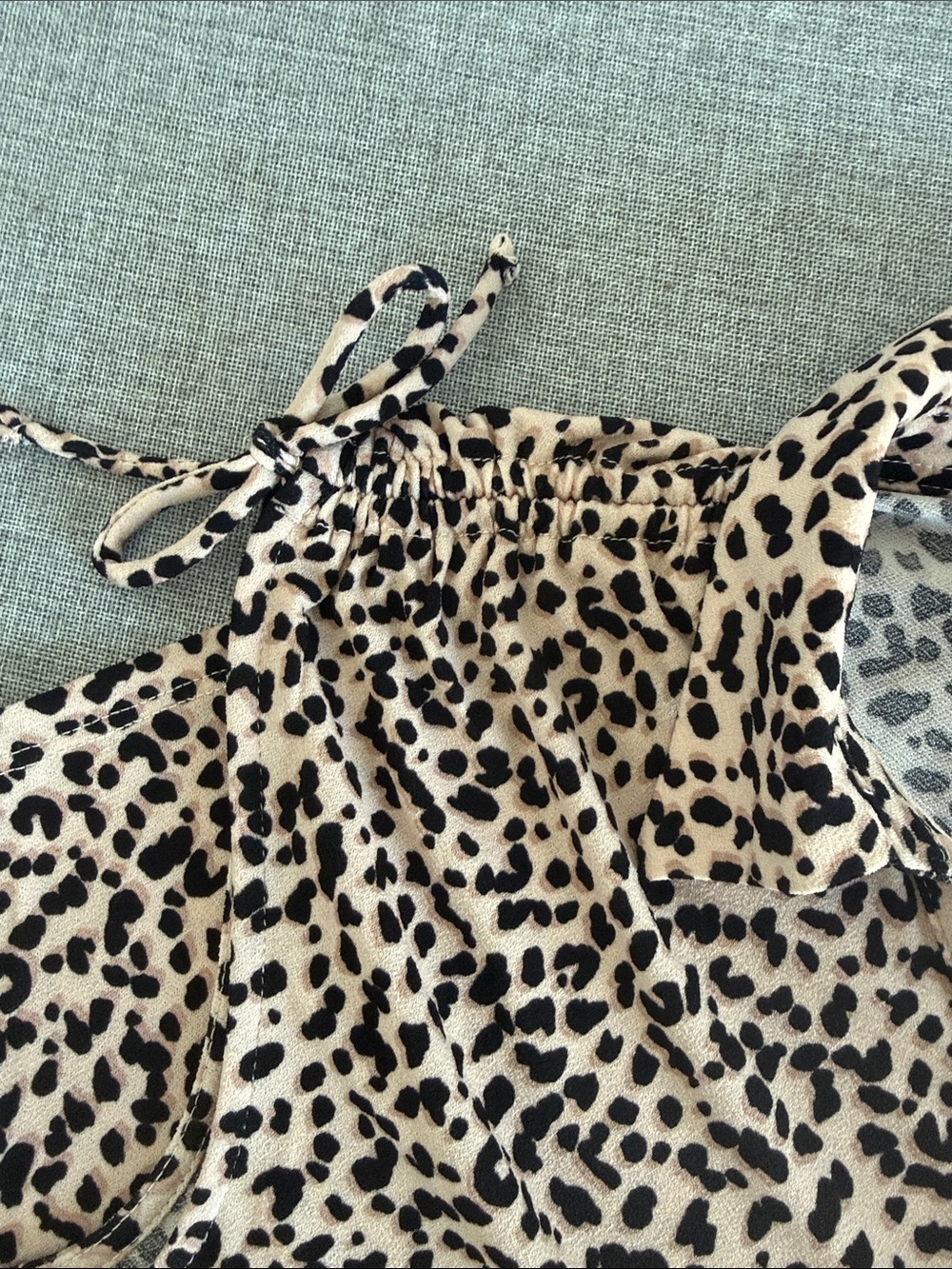 Adrianna Papell Beige and Black Leopard Print Sleeveless Button-Down Top - Picture 12 of 12